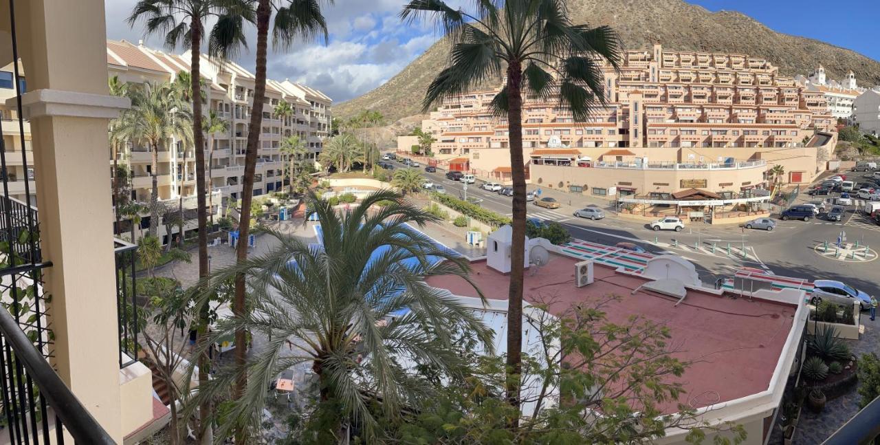 Castle Harbour Los Cristianos Beautiful Studio With Pool View Extérieur photo